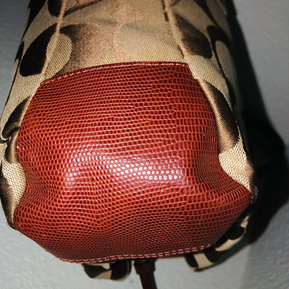 Coach Y2k Chelsea Jaden Signature Canvas Tote with Brown Leather Trim - Picture 4 of 17